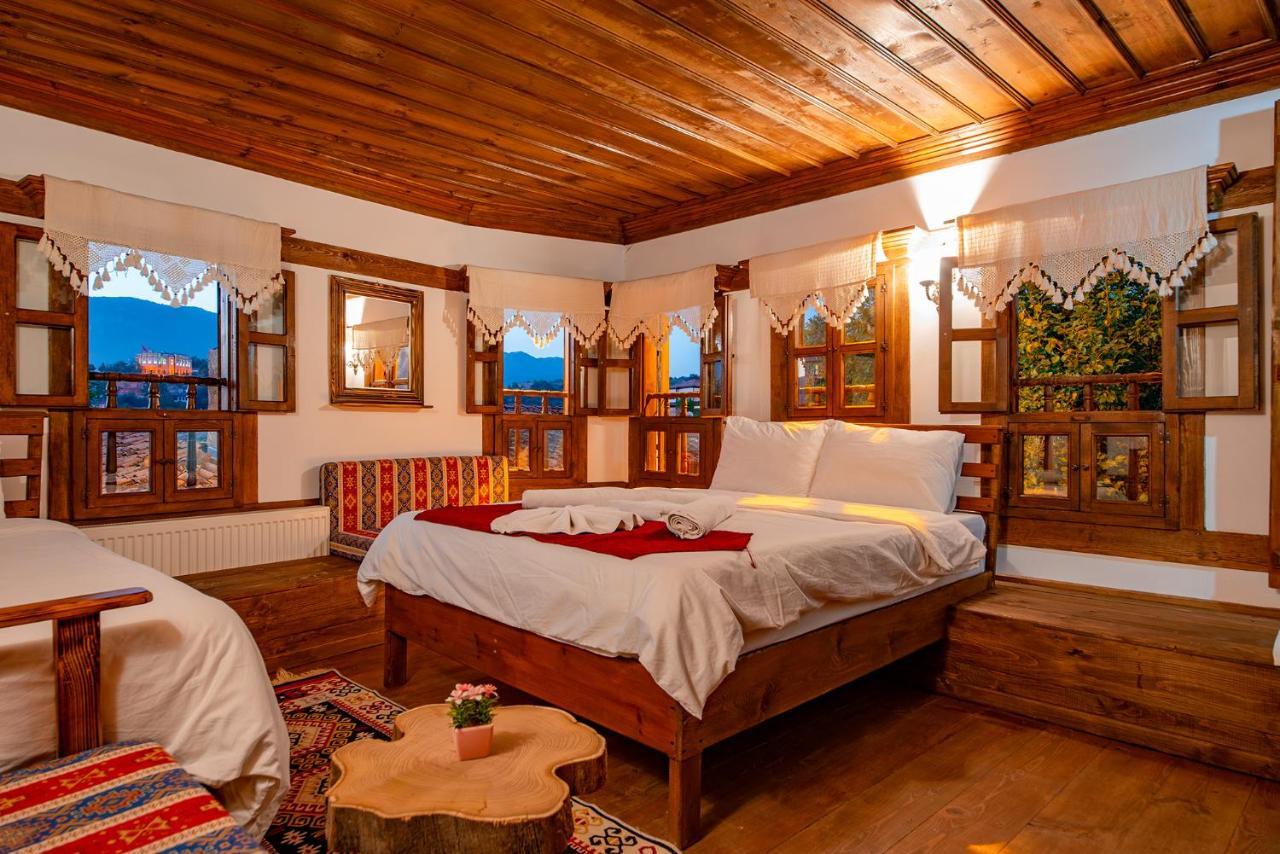 סאפראנבולו Hanedan Konak Hotel מראה חיצוני תמונה